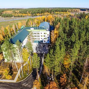 Green Park Hotel Airport Minsk Silichi Exterior photo