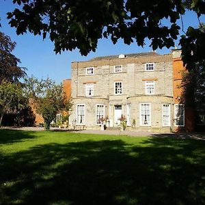 Priory House B&B And The Oriental Brewhouse Self Catering Accommodation Long Bennington Exterior photo