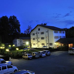 Hotel Meridien Srinagar  Exterior photo