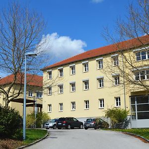 Gastehaus Der Lk-Technik Mold Hotel Exterior photo