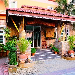 Siam House Interplace Lopburi Exterior photo