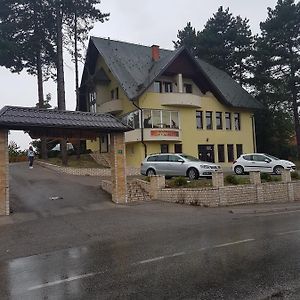 Restoran&Motel And Apartmants Lovacka Prica Tesanj Exterior photo