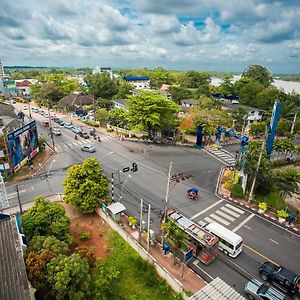 Pongkaew Hotel Surat Thani Exterior photo