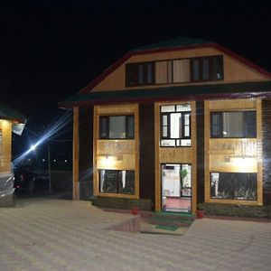 Hotel Lal Kothi Pahalgam Exterior photo