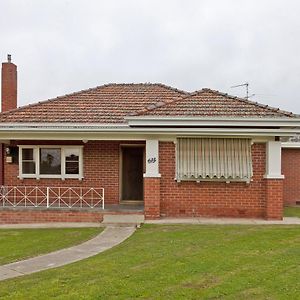 Red Brick Beauty - Central Cottage Albury Exterior photo