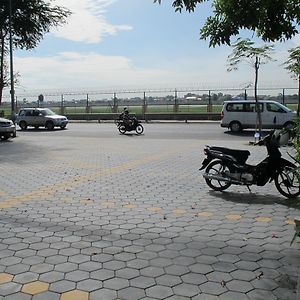 Golden Apple Hotel - Airport Phnom Penh Exterior photo