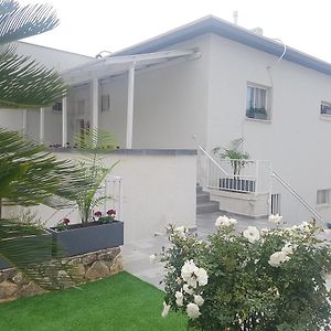 אבני החושן- Avnei Hoshen Aparthotel Nahariya Exterior photo