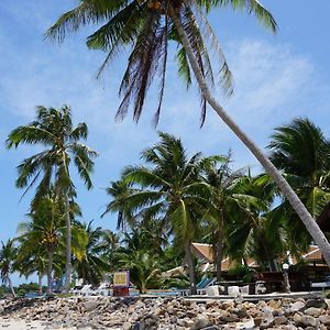 First Villa Beach Resort Baan Tai Exterior photo