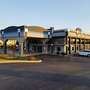 Gateway Inn Clarksville Exterior photo