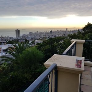 Q In Fresnaye Hotel Cape Town Exterior photo