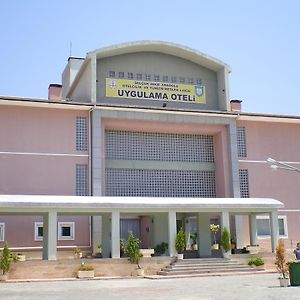 Selcuk Uygulama Oteli̇ Exterior photo