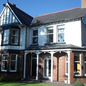 The Hive At 52 Bed & Breakfast Northwich Exterior photo