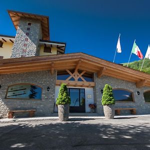 Sport Hotel Prodongo Brallo Di Pregola Exterior photo