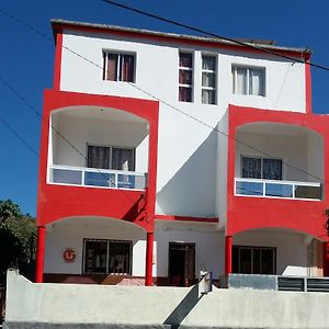 Pensao Simao & Julia Bed & Breakfast Orgaos Exterior photo