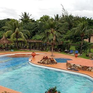 Afrikiko River Front Resort Akosombo Exterior photo
