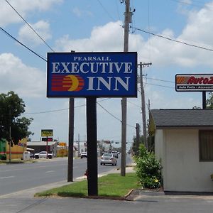 Executive Inn Pearsall Exterior photo