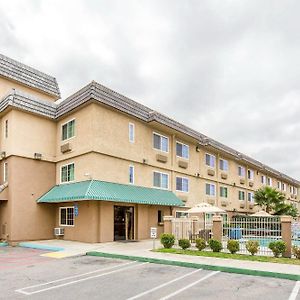 The Yosemite Inn Modesto Exterior photo