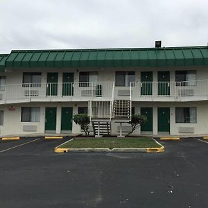 Q Lodging Extended Stay San Antonio Exterior photo