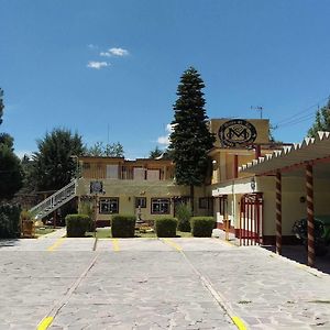 Ayenda Meson Del Rio Hotel Tepotzotlan Exterior photo