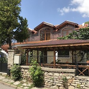 Guest House Yoanna Balchik Exterior photo