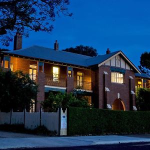 Old Parkes Convent Bed & Breakfast Exterior photo