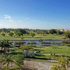 Chateau Mar Golf Resort, Trademark Collection By Wyndham Lauderhill Exterior photo
