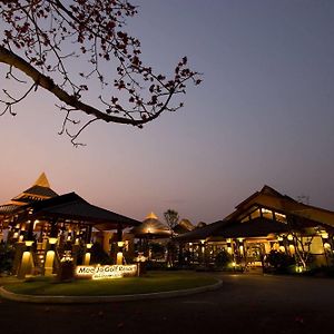 Mae Jo Golf Resort & Spa San Sai Exterior photo