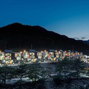 Yeoninsan Spring Resort Gapyeong Exterior photo