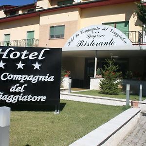 Hotel La Compagnia Del Viaggiatore L'Aquila Exterior photo