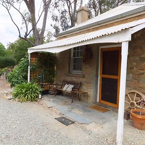Reillys Wines Heritage Cottages Clare Exterior photo