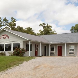 Cottonwood Inn Salem Exterior photo