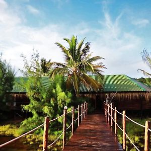 Barefoot In Barra Hotel Inhambane Exterior photo