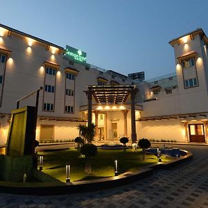 Lemon Tree Hotel Coimbatore Exterior photo