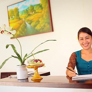 Anucara Hotel Kuta  Exterior photo