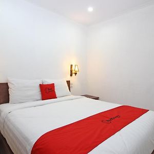 Reddoorz Near Borobudur Temple 2 Hotel Magelang Exterior photo