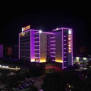 Foshan Friendly Holiday Hotel Exterior photo