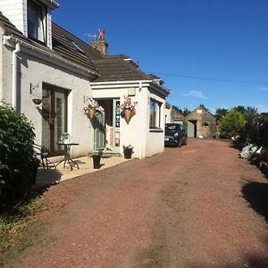 Douglashall Bed And Breakfast Carluke Exterior photo