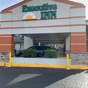 Executive Inn Locust Grove Exterior photo