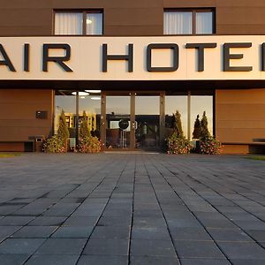 Air Hotel Karmelava Exterior photo