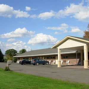 Red Carpet Inn On The Lake - Oneonta Exterior photo