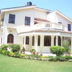 Mweru Villa Mombasa Exterior photo