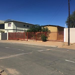 Pandeinge Hotel Windhoek Exterior photo