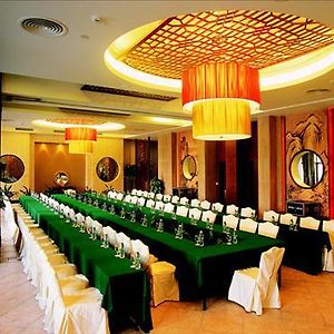 Phoenix Lakeview Resort Hotel Jiangmen Facilities photo