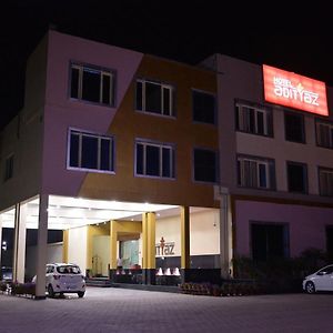 Hotel Adityaz Gwalior Exterior photo