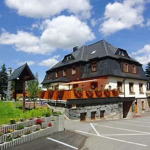 Hotel Vierenstrasse Neudorf  Exterior photo