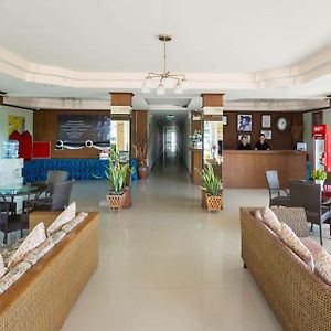 Khunyuw Hotel Fang Exterior photo