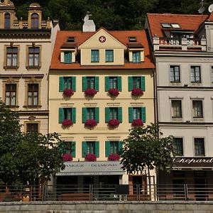 Hotel Maltezsky Kriz Karlovy Vary Exterior photo