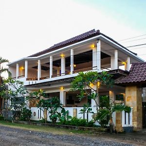 Friends Beach Hotel Kuta  Exterior photo