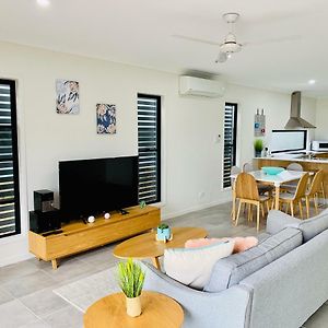 Airlie Beach Delight. Hop, Skip Jump To Everything Cannonvale Exterior photo
