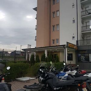 Hotel Rio Pristina Exterior photo